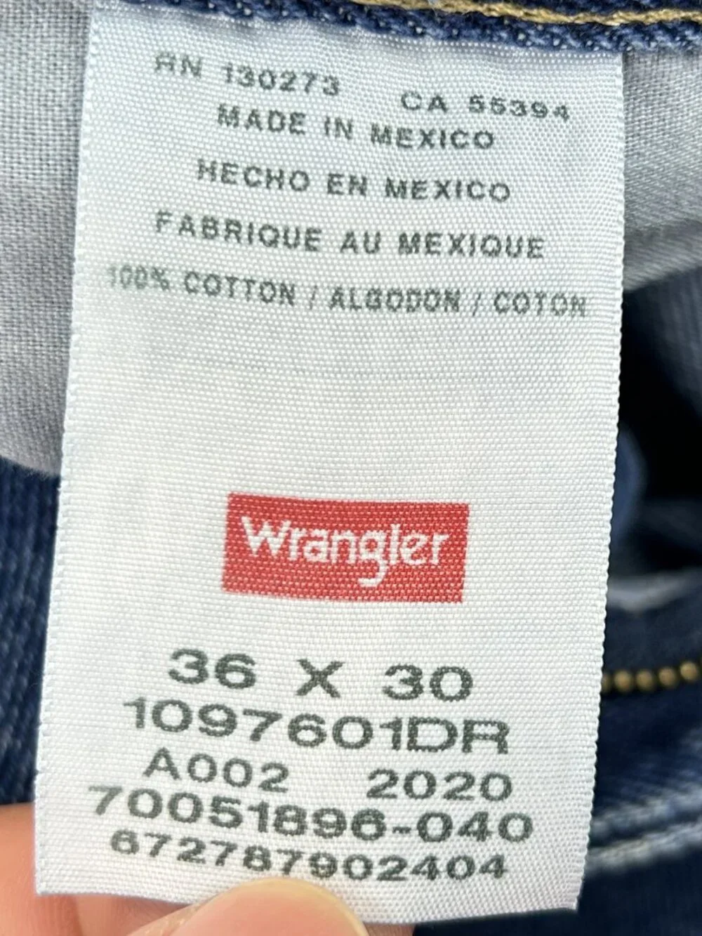 Wrangler Relaxed Jeans Mens Size 36x30 Blue Denim Mid Rise Straight Stretch
